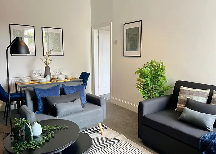 Cozy 2 Bedroom Apartment Perfect For Family Friends