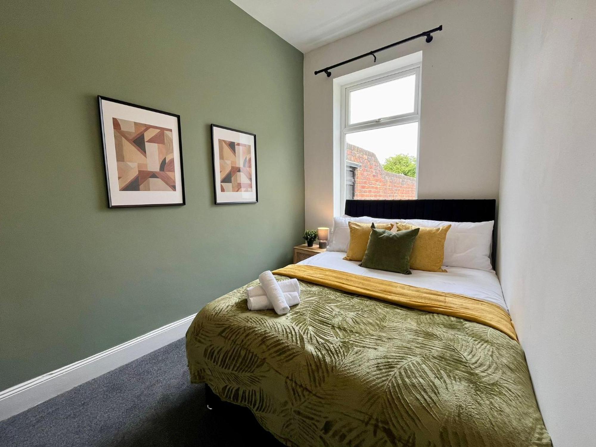 Cozy 2 Bedroom Perfect For Family Friends Apartment *